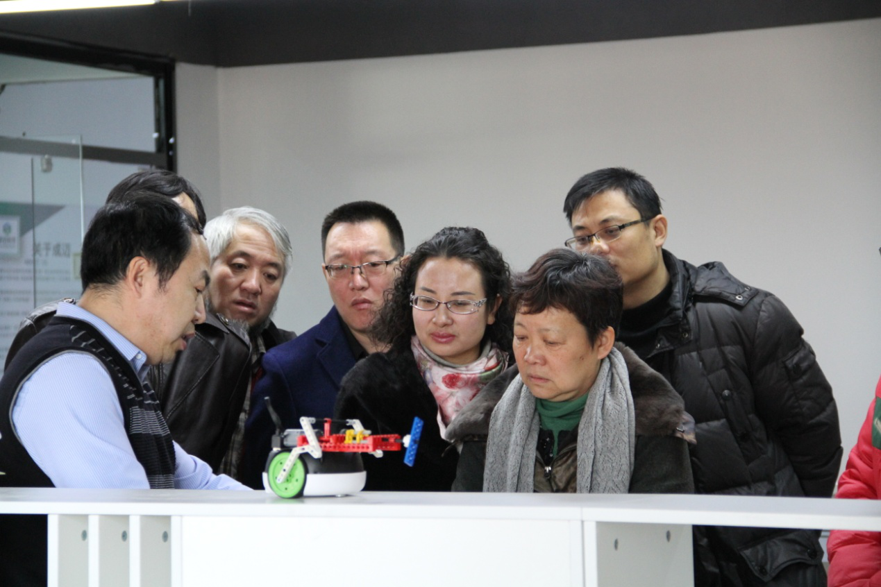 董事长付险峰介绍子公司AI产品 董事长付险峰介绍子公司AI产品